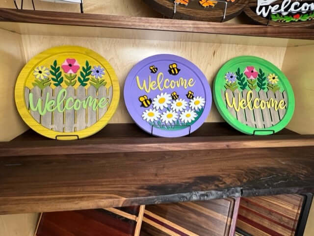 WELCOME WOODEN SIGN- FLOWERS WITH FENCE 14"