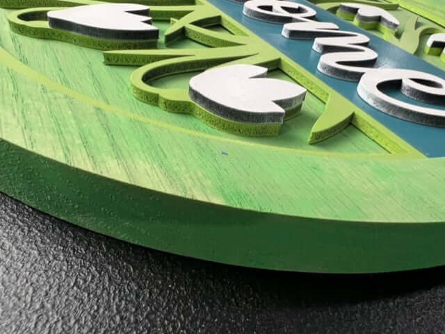 WELCOME SIGN- Simple Yet Elegant Green and White Flowers 16 1/2"