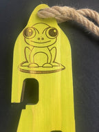 Rustic Wooden Frog Multi Clay Pot Hanger